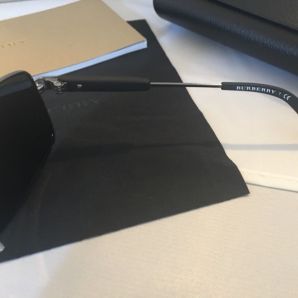 NWT Mens Burberry 0BE3074 Sunglasses - Picture 2 of 4